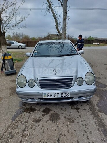 Mercedes E 240 2000, 330,000 km - 2.4 l - Goranboy