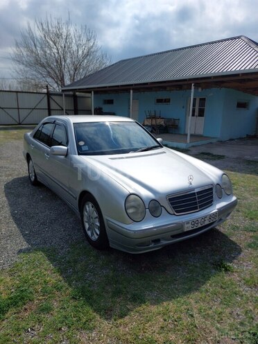 Mercedes E 240 2000, 330,000 km - 2.4 l - Goranboy