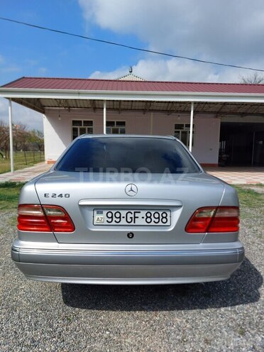 Mercedes E 240 2000, 330,000 km - 2.4 l - Goranboy