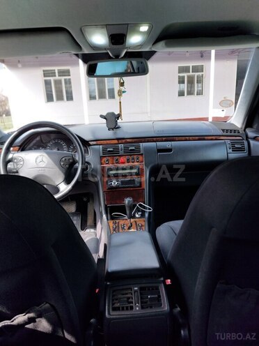 Mercedes E 240 2000, 330,000 km - 2.4 l - Goranboy
