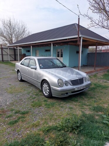 Mercedes E 240 2000, 330,000 km - 2.4 l - Goranboy