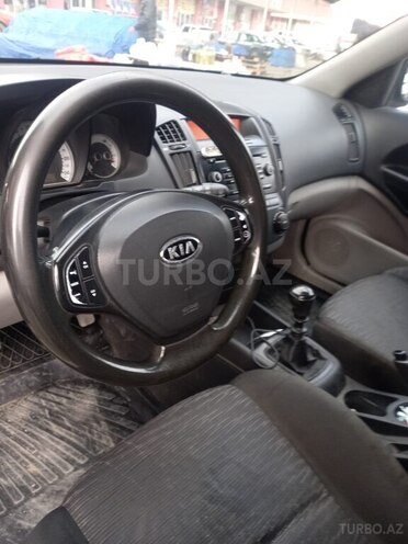 Kia Ceed 2008, 290,000 km - 1.6 л - Gəncə