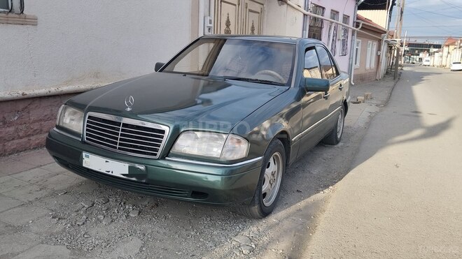 Mercedes C 180 1994, 280,047 km - 1.8 l - Quba