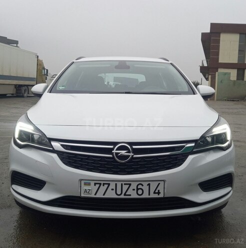 Opel Astra 2018, 210,000 km - 1.6 l - Bakı