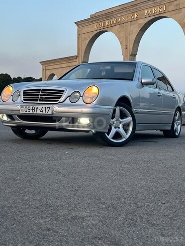 Mercedes E 320 2001, 244,000 km - 3.2 l - Bərdə