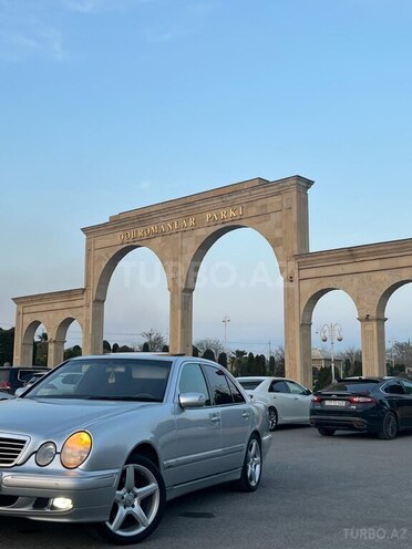 Mercedes E 320 2001, 244,000 km - 3.2 l - Bərdə