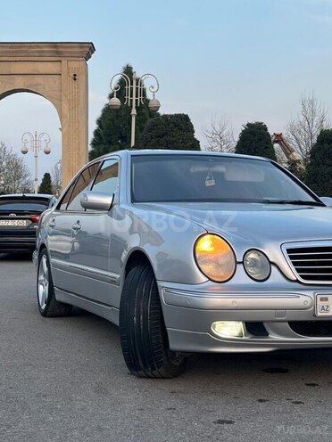 Mercedes E 320 2001, 244,000 km - 3.2 l - Bərdə