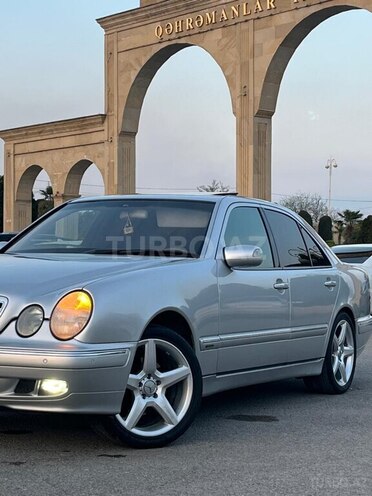 Mercedes E 320 2001, 244,000 km - 3.2 l - Bərdə