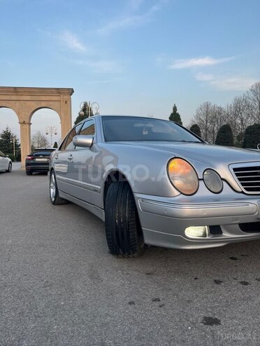 Mercedes E 320 2001, 244,000 km - 3.2 l - Bərdə