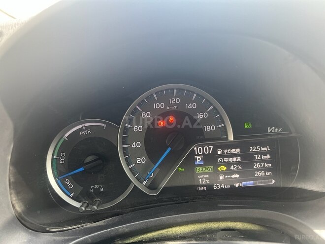 Toyota Vitz 2019, 38,000 km - 1.5 l - Bakı