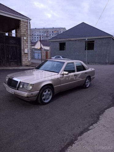 Mercedes E 230 1990, 410,000 km - 2.3 l - Gəncə
