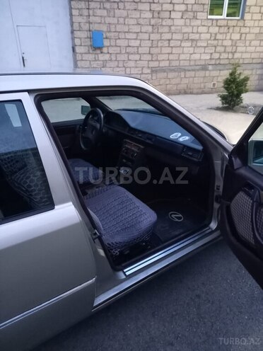 Mercedes E 230 1990, 410,000 km - 2.3 l - Gəncə