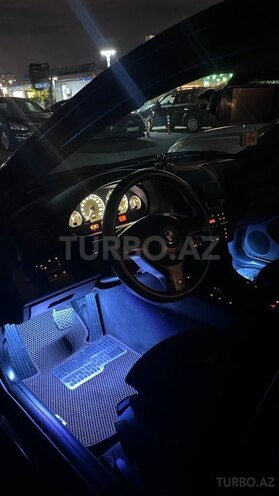 BMW 318 2002, 208,318 km - 2.0 l - Bakı