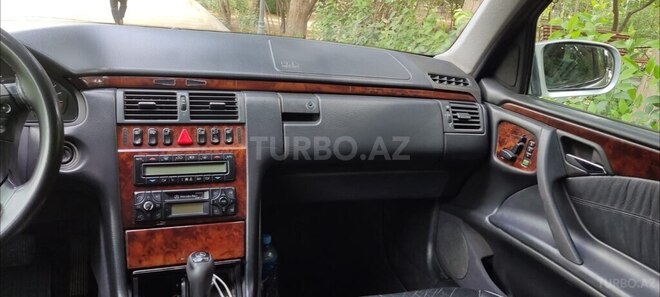 Mercedes E 270 2000, 540,850 km - 2.7 л - Bakı