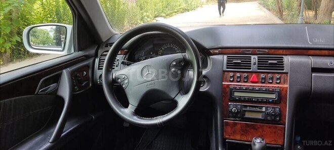 Mercedes E 270 2000, 540,850 km - 2.7 л - Bakı