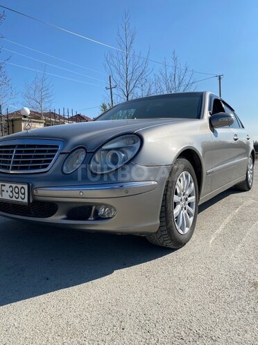 Mercedes E 270 2002, 437,555 km - 2.7 l - Bakı