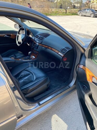 Mercedes E 270 2002, 437,555 km - 2.7 l - Bakı