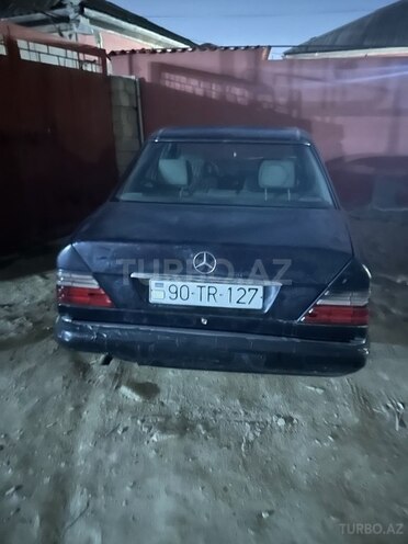 Mercedes E 220 1993, 250,000 km - 2.2 l - Bakı