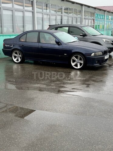 BMW 540 1998, 266,000 km - 4.4 l - Qusar