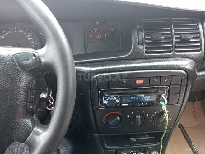 Opel Vectra 1999, 736,000 km - 1.6 l - Qusar