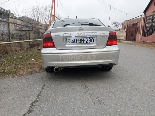 Opel Vectra 1999, 736,000 km - 1.6 l - Qusar