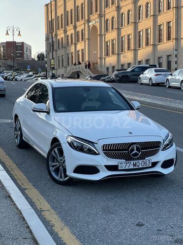 Mercedes C 300 4MATIC 2018, 70,500 km - 2.0 l - Bakı