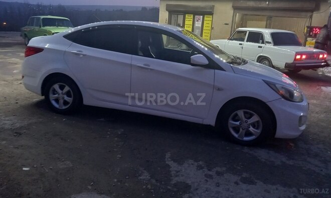 Hyundai Accent 2011, 305,000 km - 1.6 l - Bakı