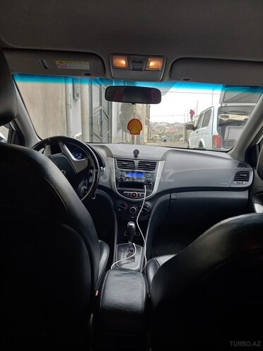 Hyundai Accent 2011, 305,000 km - 1.6 l - Bakı