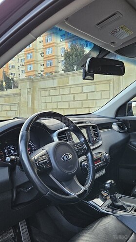 Kia Sorento-12