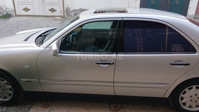 Mercedes E 200 1996, 284,000 km - 2.0 l - Bakı