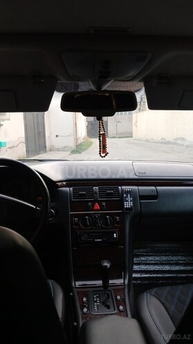 Mercedes E 200 1996, 284,000 km - 2.0 l - Bakı
