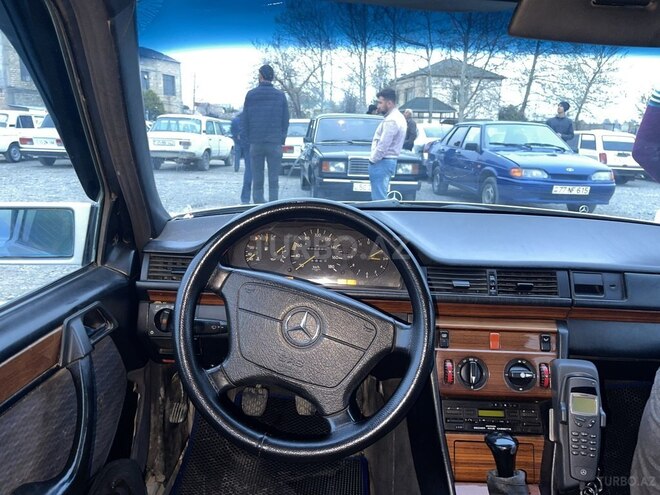 Mercedes E 200 d 1992, 411,932 km - 2.0 л - Tərtər