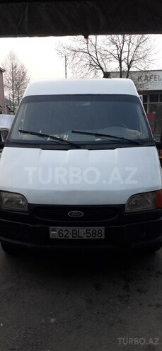Ford Transit-3