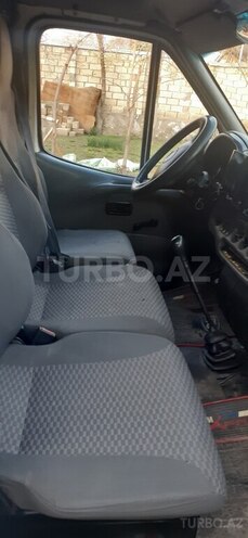 Ford Transit-8