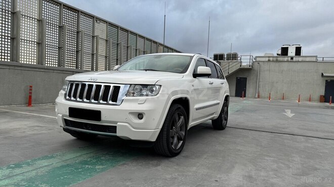 Jeep Grand Cherokee 2011, 325,000 km - 5.7 l - Bakı