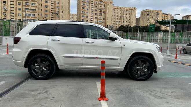 Jeep Grand Cherokee 2011, 325,000 km - 5.7 l - Bakı