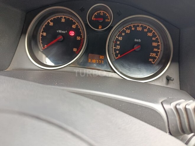 Opel Astra 2006, 318,000 km - 1.3 l - Cəlilabad