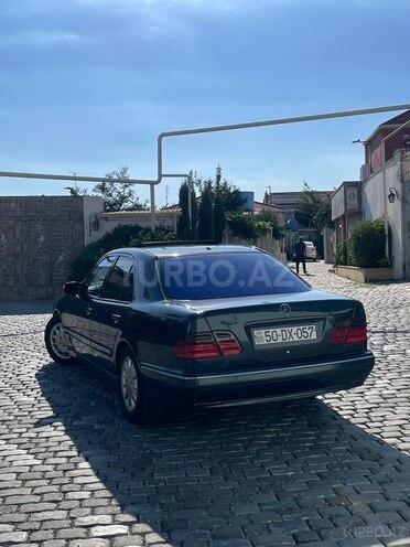 Mercedes E 270 2000, 500,000 km - 2.7 л - Bakı