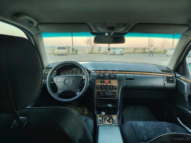 Mercedes E 220 d 1999, 526,033 km - 2.2 l - Sumqayıt