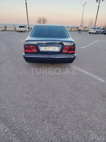 Mercedes E 220 d 1999, 526,033 km - 2.2 l - Sumqayıt