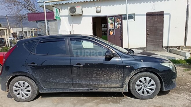 Hyundai i30 2010, 260,722 km - 1.4 л - İsmayıllı