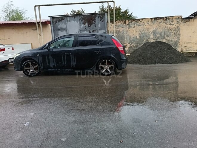 Hyundai i30 2010, 260,722 km - 1.4 л - İsmayıllı