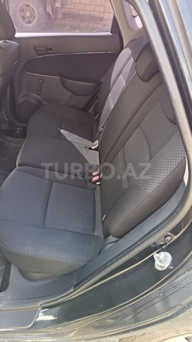 Hyundai i30 2010, 260,722 km - 1.4 л - İsmayıllı