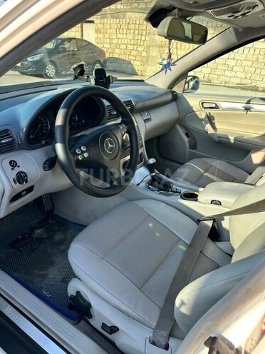 Mercedes C 230 2005, 256,000 km - 2.5 л - Bakı