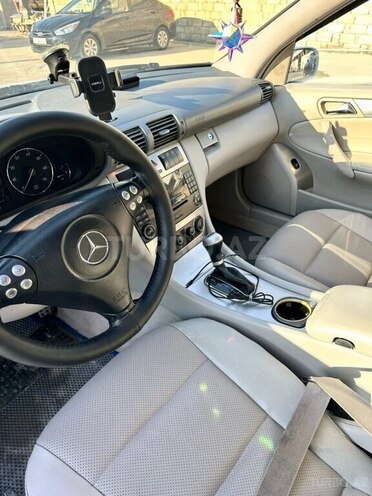 Mercedes C 230 2005, 256,000 km - 2.5 л - Bakı