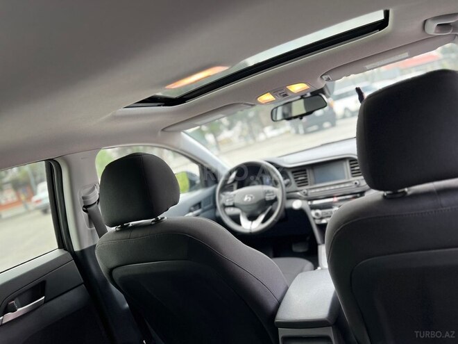 Hyundai Elantra 2020, 81,000 km - 2.0 l - Bakı