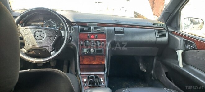 Mercedes E 220 d 1997, 145,000 km - 2.2 l - Balakən