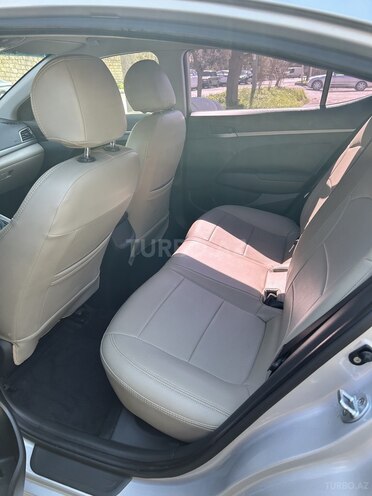 Hyundai Avante 2016, 120,000 km - 1.6 л - Bakı