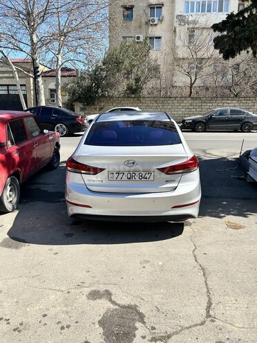 Hyundai Avante 2016, 120,000 km - 1.6 л - Bakı