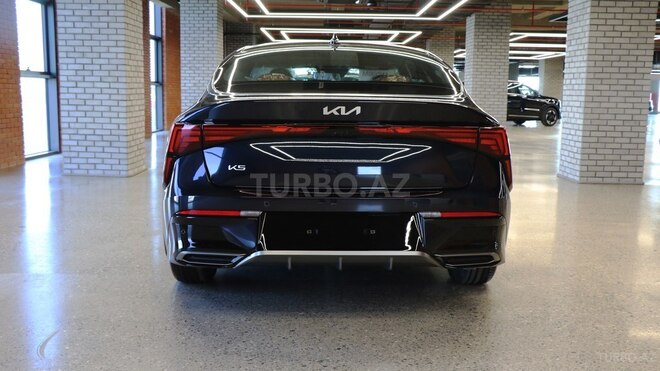 Kia K5-4
